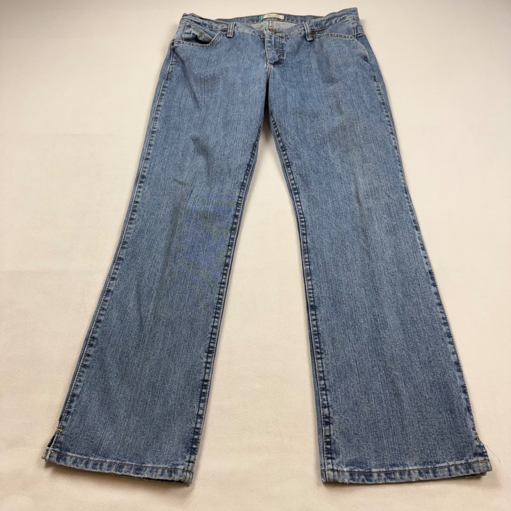 Wrangler Cash Cowgirl Cut Jeans Womens 11/12x30 Medium Wash Straight Leg WRC10RR